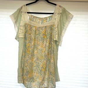 Chicsoul size 1xl flowy summer floral top with lace trim